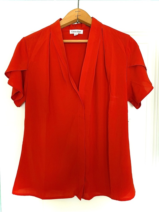 Calvin Klein Tops - Calvin Klein V-Neck Tulip Sleeve Blouse